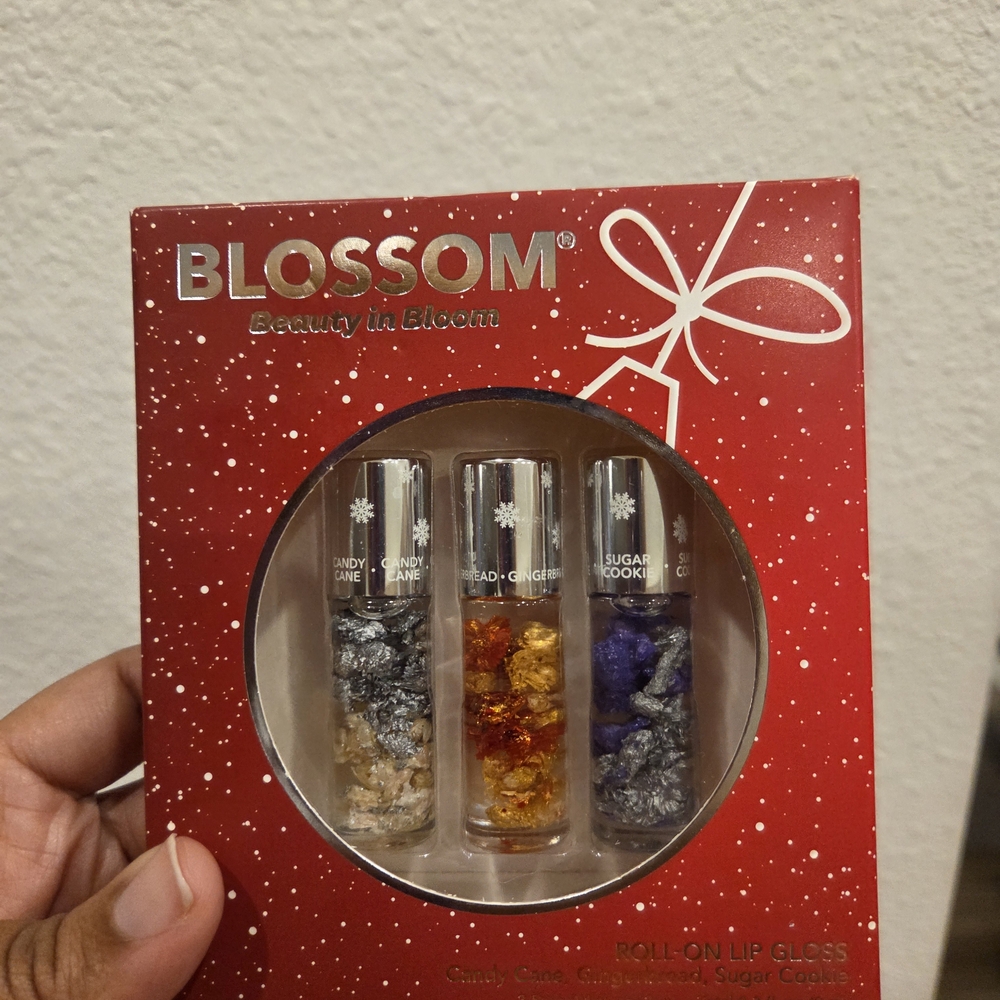 Blossom Roll-On Lip Gloss Holiday Gift Set